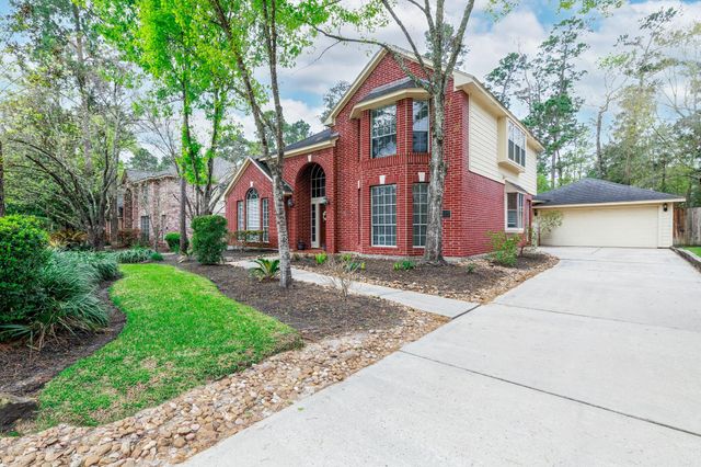 107 N Sunny Slope Circle, The Woodlands, TX 77381