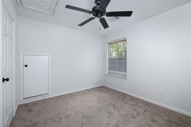 107 N Sunny Slope Circle, The Woodlands, TX 77381