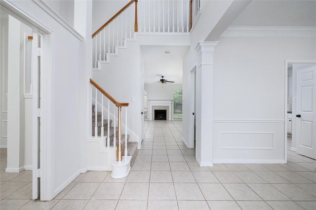 107 N Sunny Slope Circle, The Woodlands, TX 77381