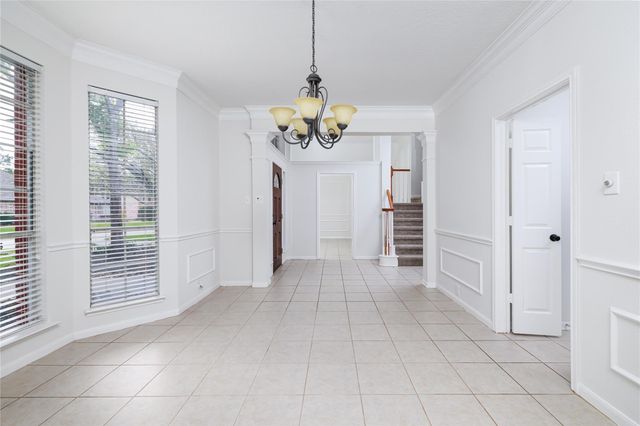 107 N Sunny Slope Circle, The Woodlands, TX 77381