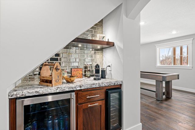 1392 156th Lane NW, Andover, MN 55304