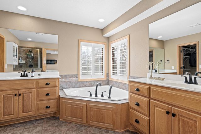 1392 156th Lane NW, Andover, MN 55304