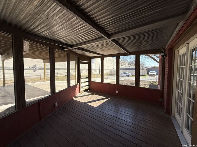 606 Elkhorn, San Antonio, TX 78218