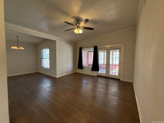 606 Elkhorn, San Antonio, TX 78218