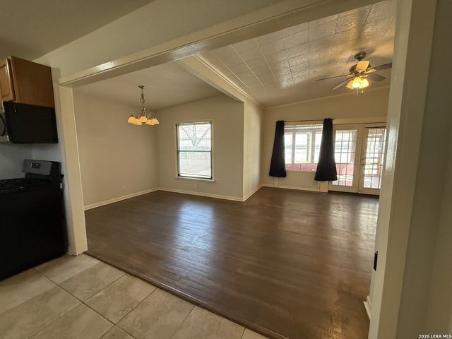 606 Elkhorn, San Antonio, TX 78218