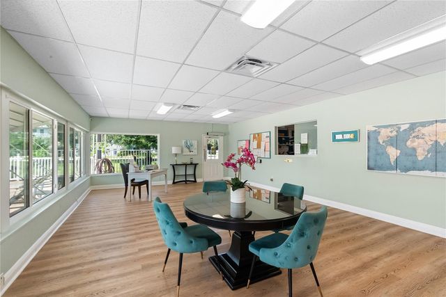 6050 21ST STREET N 20, St Petersburg, FL 33714