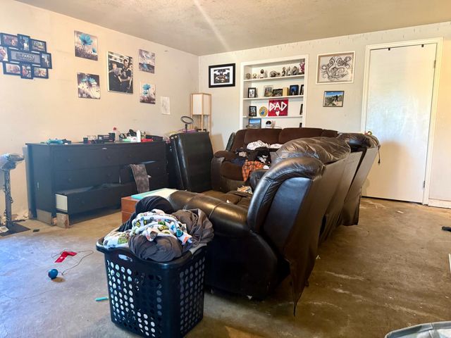 2514 Hogan Ct, Valley Springs, CA 95252