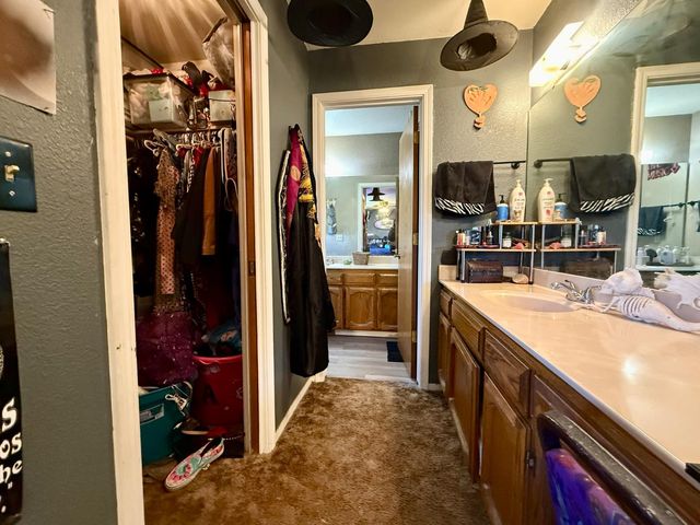 2514 Hogan Ct, Valley Springs, CA 95252