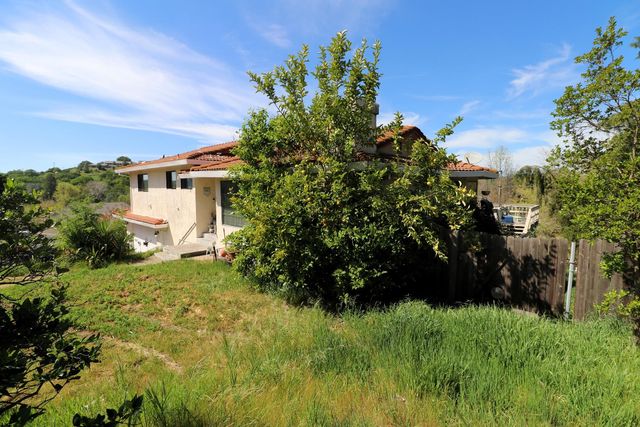 2514 Hogan Ct, Valley Springs, CA 95252