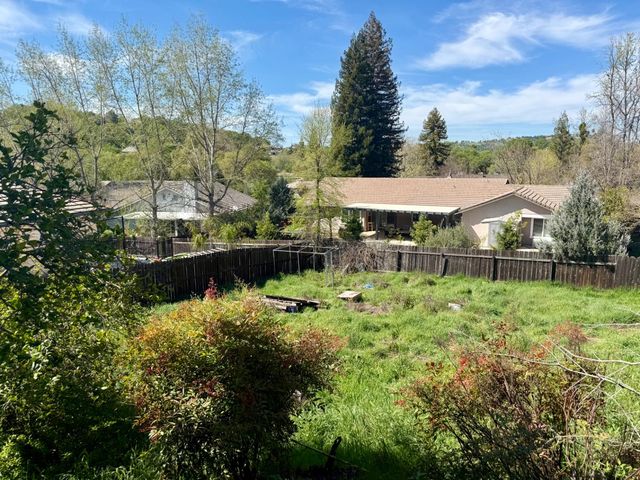 2514 Hogan Ct, Valley Springs, CA 95252