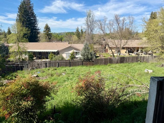 2514 Hogan Ct, Valley Springs, CA 95252