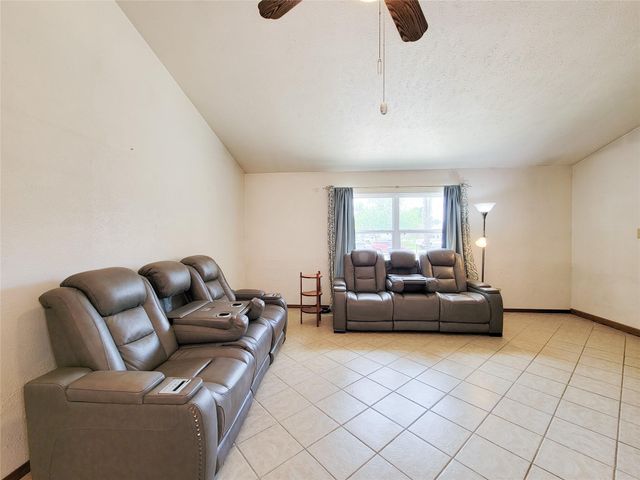 17602 Kakerglen Court, Houston, TX 77084