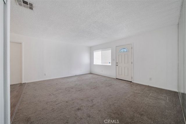 1909 N Summit, Pasadena, CA 91103