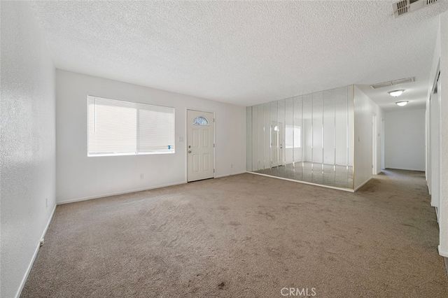 1909 N Summit, Pasadena, CA 91103