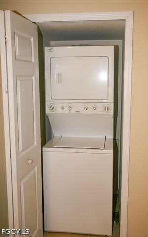 4614 25th ST SW, Lehigh Acres, FL 33973