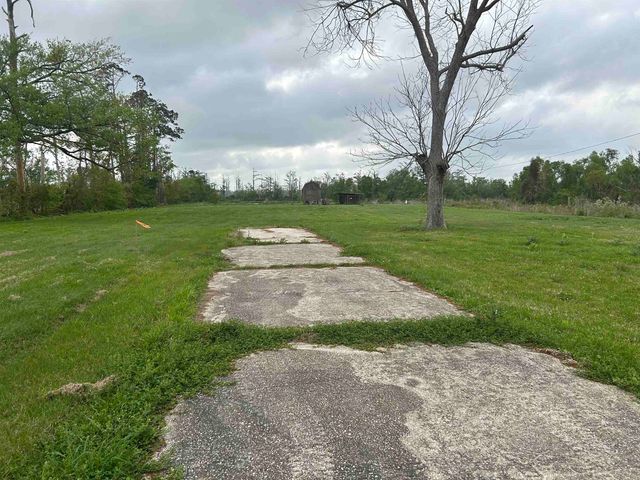 4904 Shrimpers Row, Houma, LA 70363