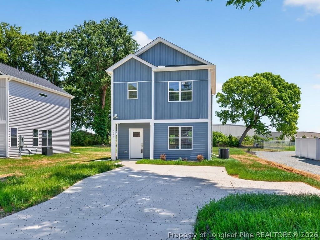 1021 E Harnett Street, Dunn, NC 28334 — photo 2