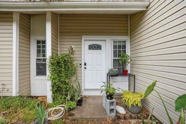 13409 Oakleaf CT, Newport News, VA 23608
