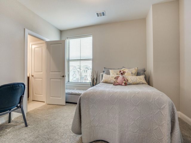 1074 Manacor Lane, Dallas, TX 75212