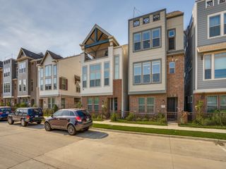 1074 Manacor Lane, Dallas, TX 75212