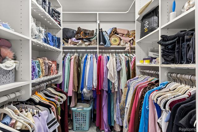 5000 Town Center, Southfield, MI 48075