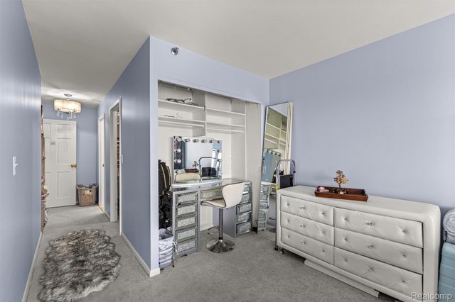 5000 Town Center, Southfield, MI 48075