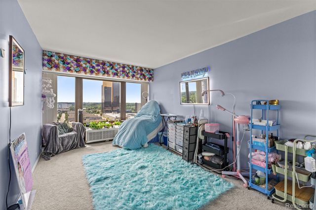 5000 Town Center, Southfield, MI 48075