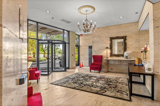 5000 Town Center, Southfield, MI 48075