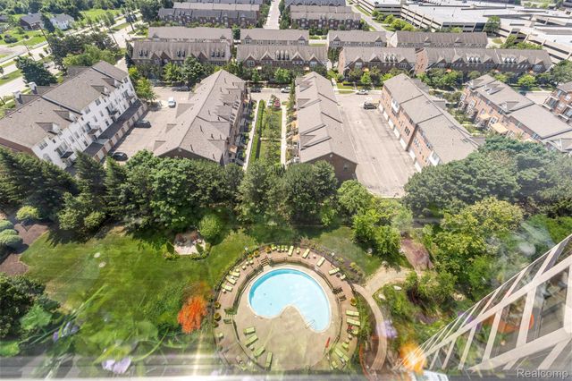 5000 Town Center, Southfield, MI 48075