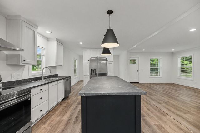 1011 Russellville Road, Saint Stephen, SC 29479