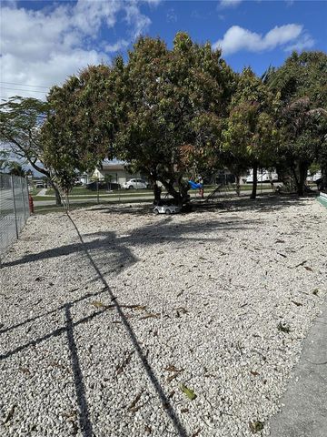 700 SW 28th Terrace, Fort Lauderdale, FL 33312