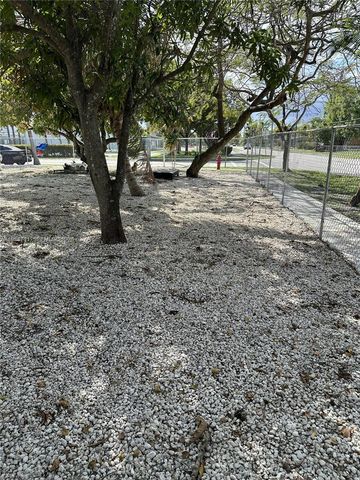 700 SW 28th Terrace, Fort Lauderdale, FL 33312