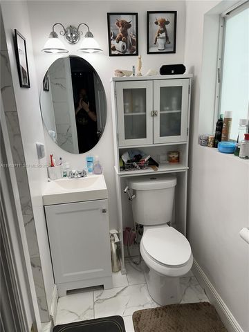 700 SW 28th Terrace, Fort Lauderdale, FL 33312