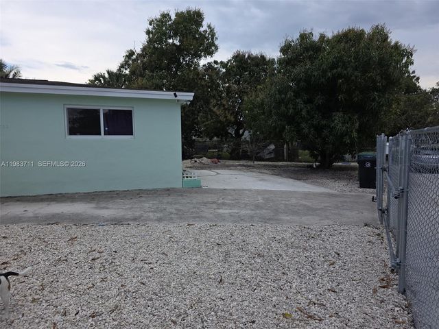 700 SW 28th Terrace, Fort Lauderdale, FL 33312
