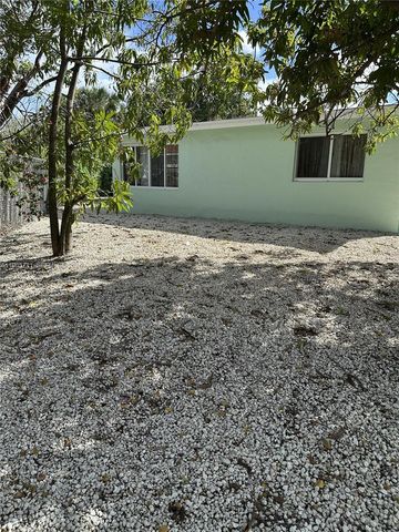 700 SW 28th Terrace, Fort Lauderdale, FL 33312