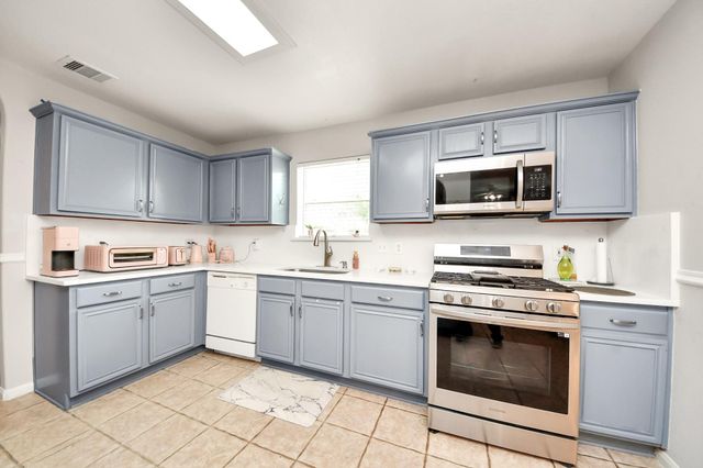 3338 Amber Meadow Drive, Katy, TX 77449