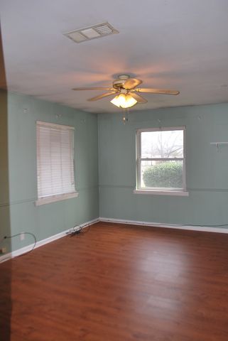 2604 W Johnson Street, Denison, TX 75020