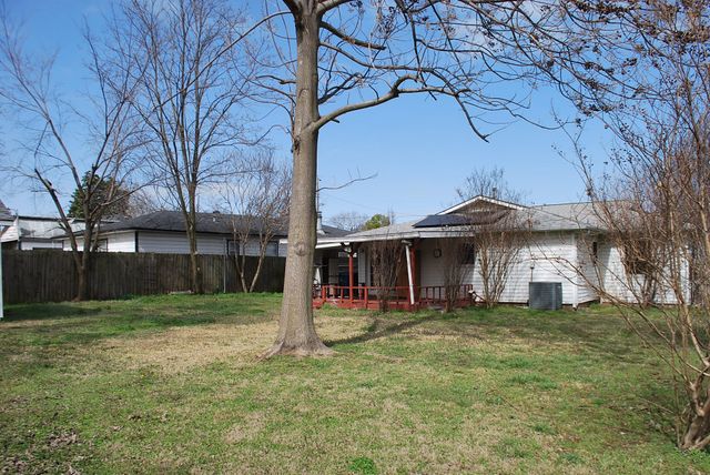 2604 W Johnson Street, Denison, TX 75020