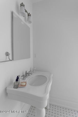 109 Washington Avenue, Spring Lake, NJ 07762