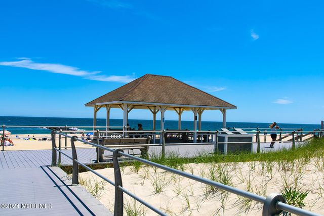 109 Washington Avenue, Spring Lake, NJ 07762