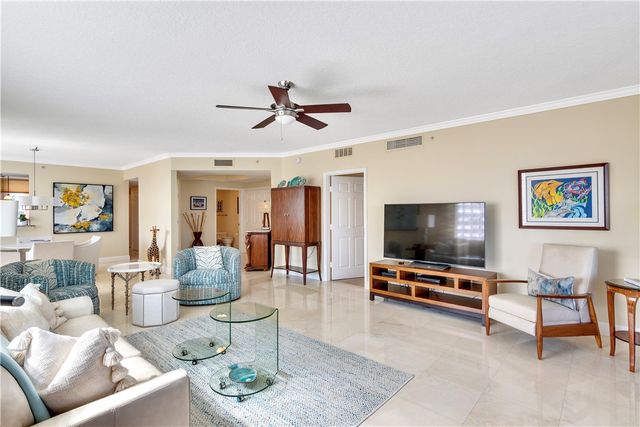 8870 N Sea Oaks Way 312, Vero Beach, FL 32963