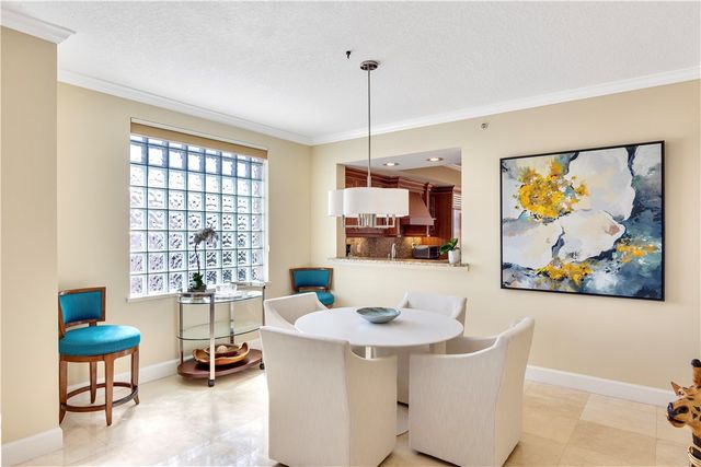 8870 N Sea Oaks Way 312, Vero Beach, FL 32963