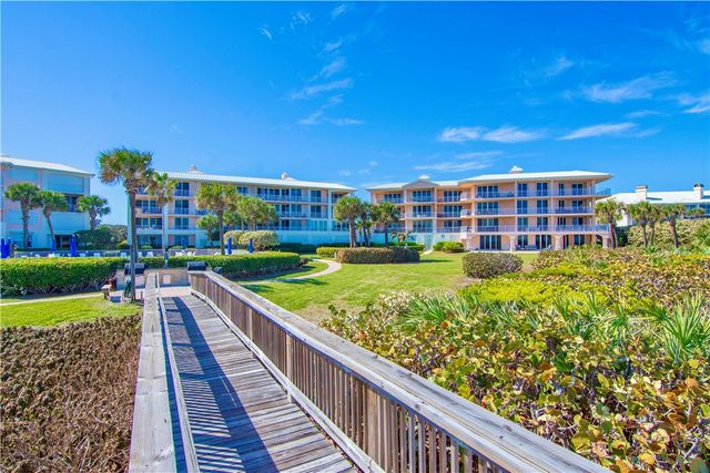 8870 N Sea Oaks Way 312, Vero Beach, FL 32963