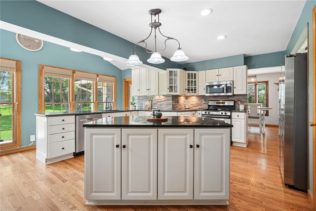 7323 Revere Drive NE, Cedar Rapids, IA 52402