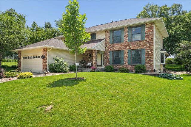 7323 Revere Drive NE, Cedar Rapids, IA 52402
