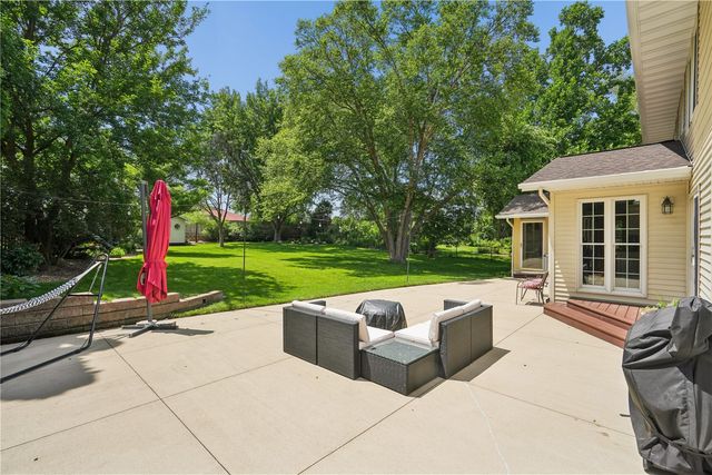 7323 Revere Drive NE, Cedar Rapids, IA 52402