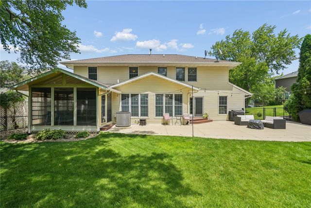 7323 Revere Drive NE, Cedar Rapids, IA 52402