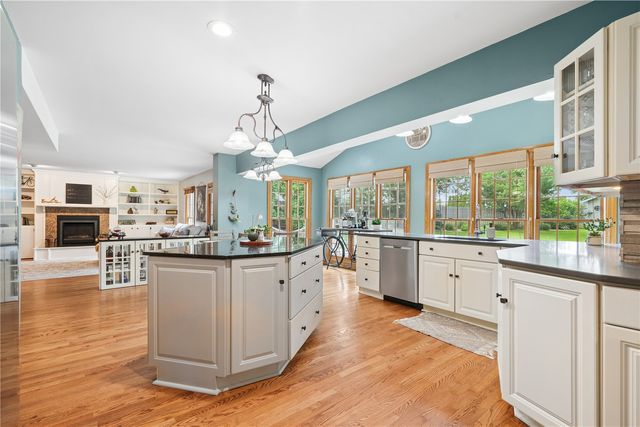 7323 Revere Drive NE, Cedar Rapids, IA 52402