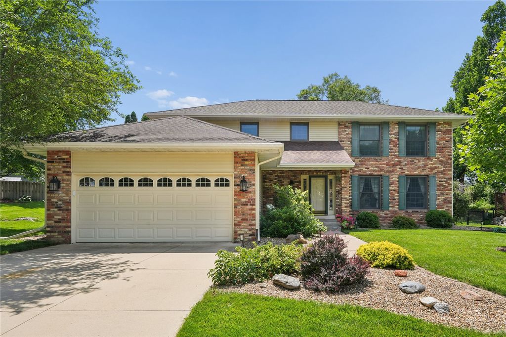 7323 Revere Drive NE, Cedar Rapids, IA 52402