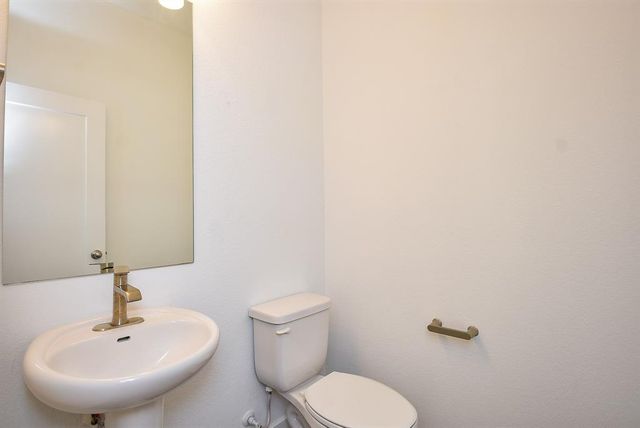 18708 Centro Main St B, Conroe, TX 77385
